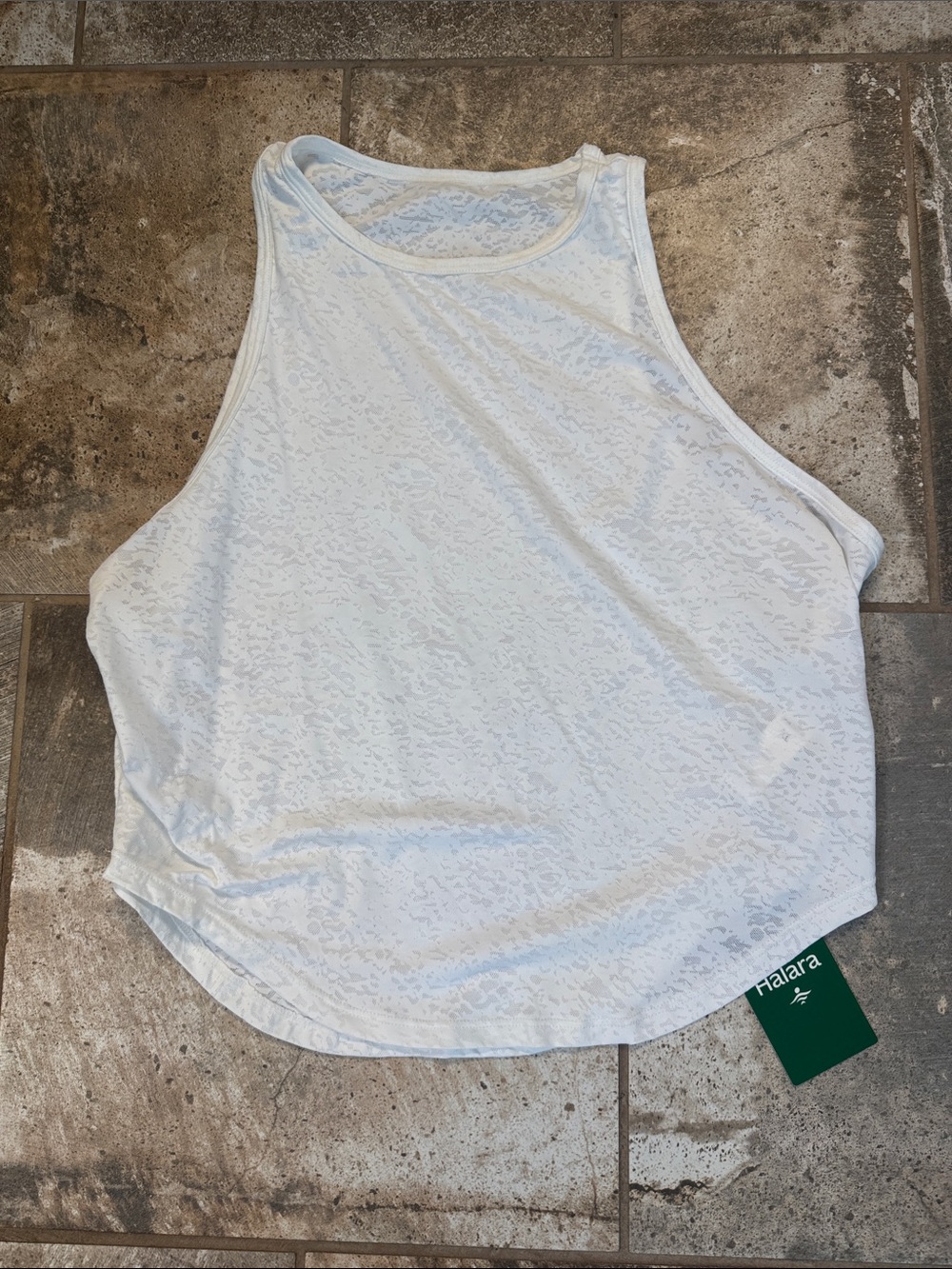 HALARA Creamy White High-Neck Tank Top